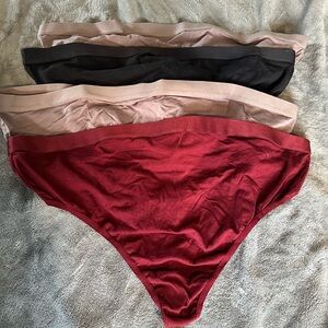 Universal Standard cotton modal blend thongs sz M (18-20) NEW